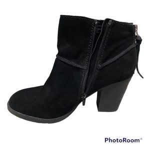 Size 10 Black Suede Steven Madden High Heeled Fall/Winter Fashion Boots